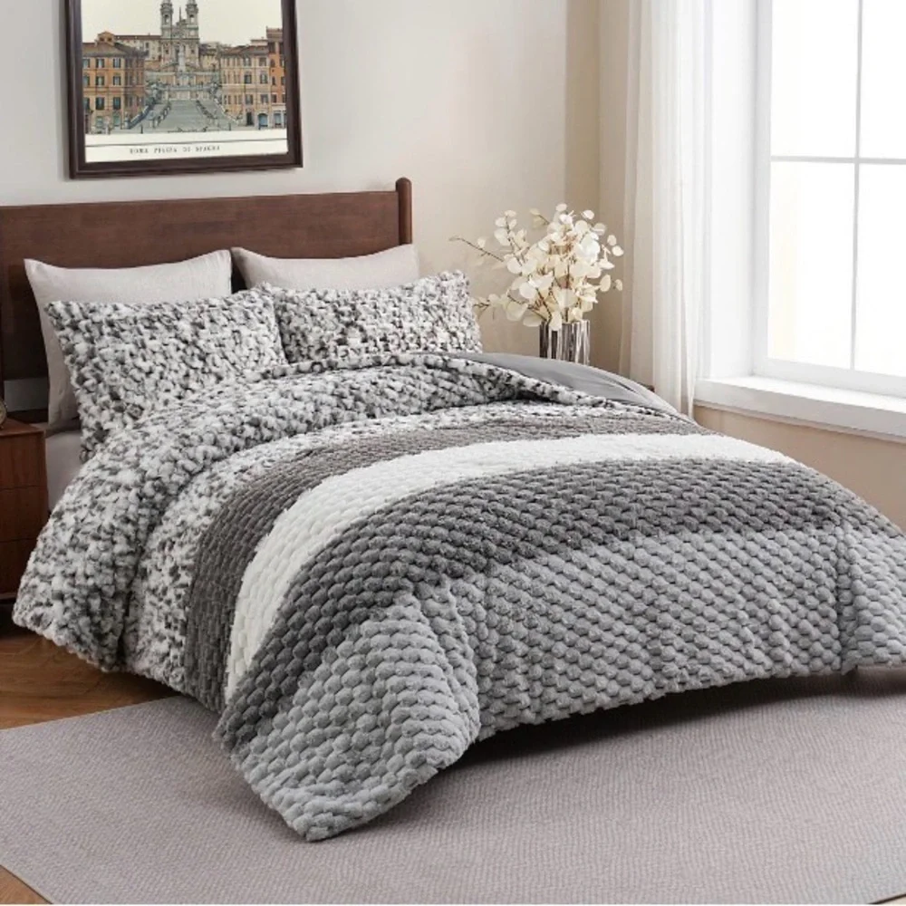 Cozy Beige and White Textured Comforter Set